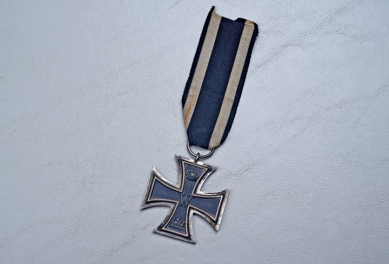 WWI GERMAN 1914 IRON CROSS 2nd CLASS ON ORIGINAL RIBBON - MARKED WWI GERMAN 1914 IRON CROSS 2nd CLASS ON ORIGINAL RIBBON - MARKED
