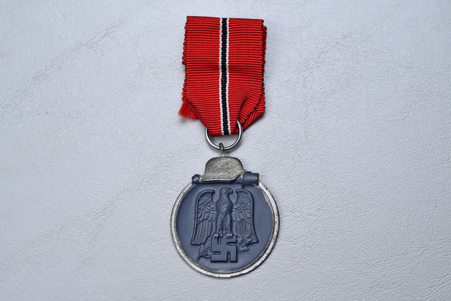 WWII GERMAN RUSSIAN FRONT MEDAL w/SILVER