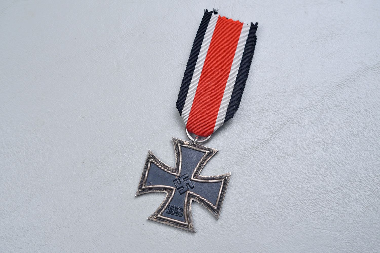 WWII GERMAN 1939 IRON CROSS 2nd CLASS ON RIBBON