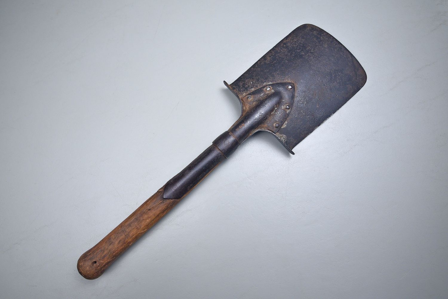 WWI IMPERIAL RUSSIAN ENTRENCHING TOOL - DATED 1913