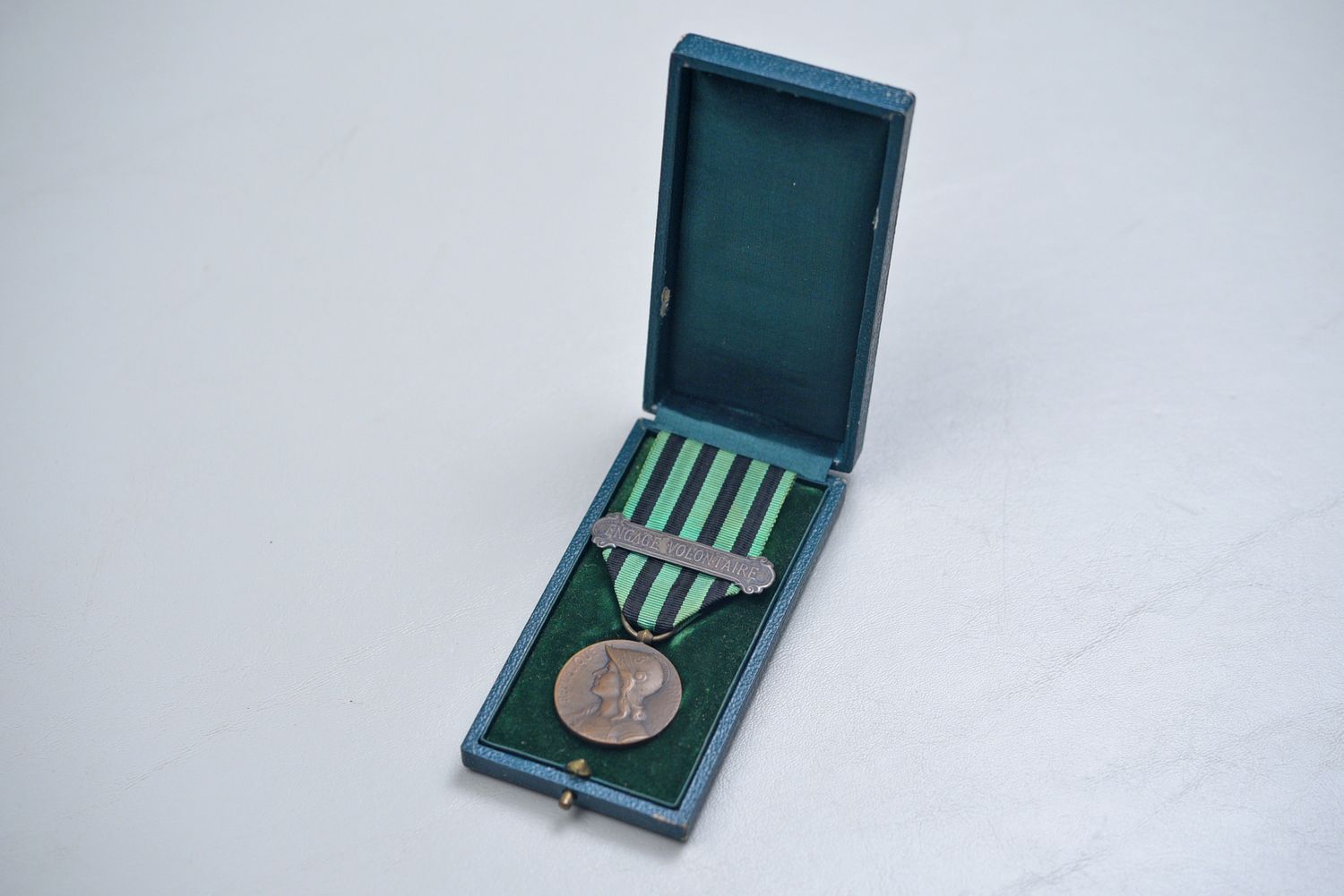 FRENCH 1870-1871 FRANCO PRUSSIAN WAR COMMEMORATIVE MEDAL w/BAR IN CASE