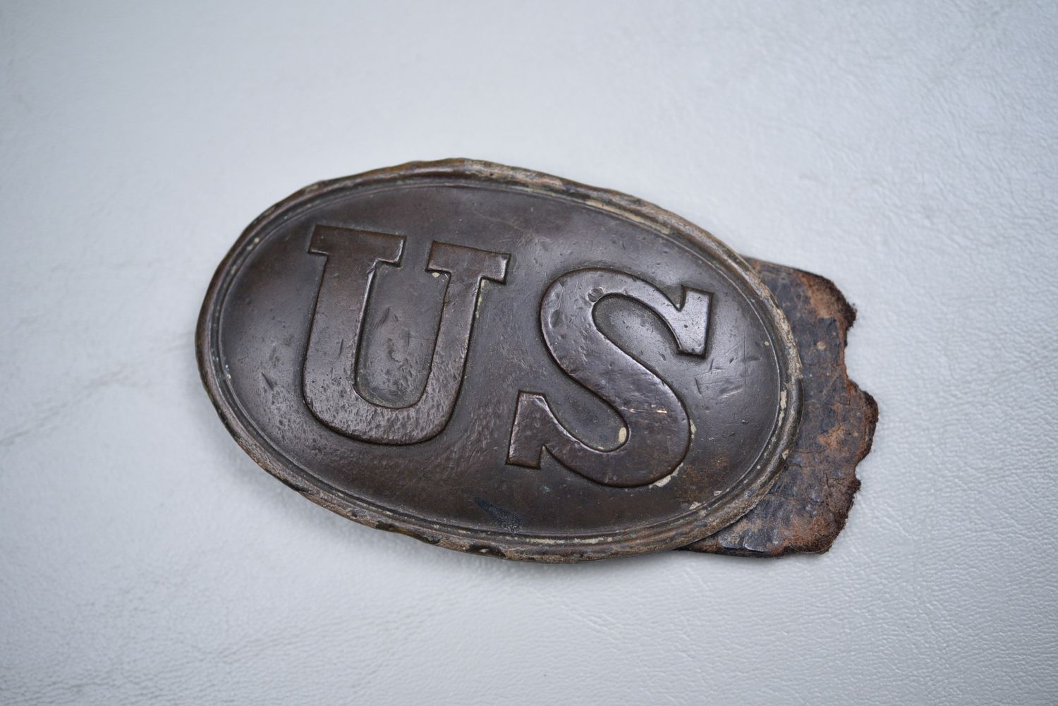CIVIL WAR U.S. OVAL BUCKLE w/ARROW HOOK &amp; LEATHER - BATTLEFIELD RECOVERED