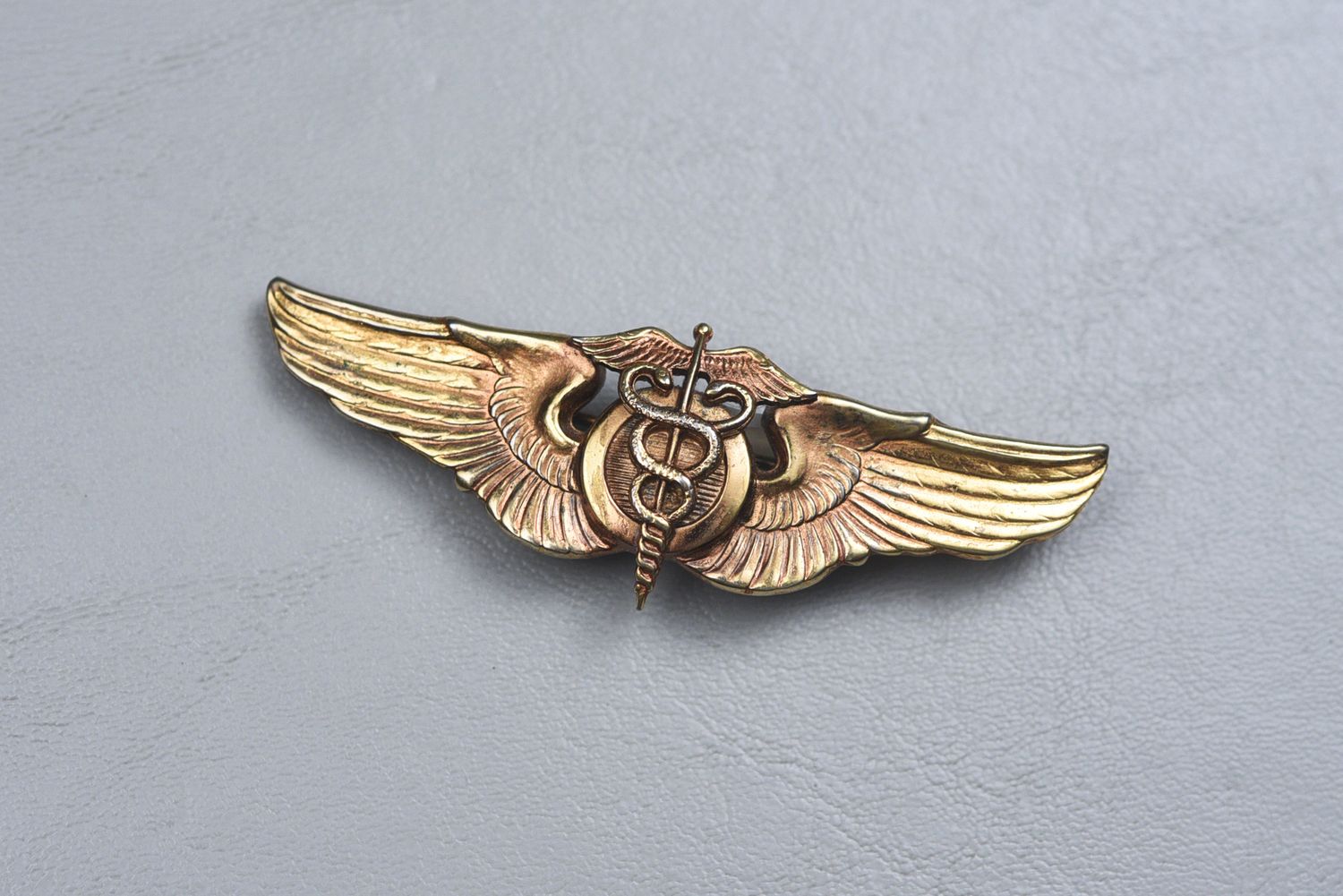 WWII U.S. ARMY AIR CORPS FLIGHT SURGEON WINGS BY H&amp;H - PINBACK, STERLING