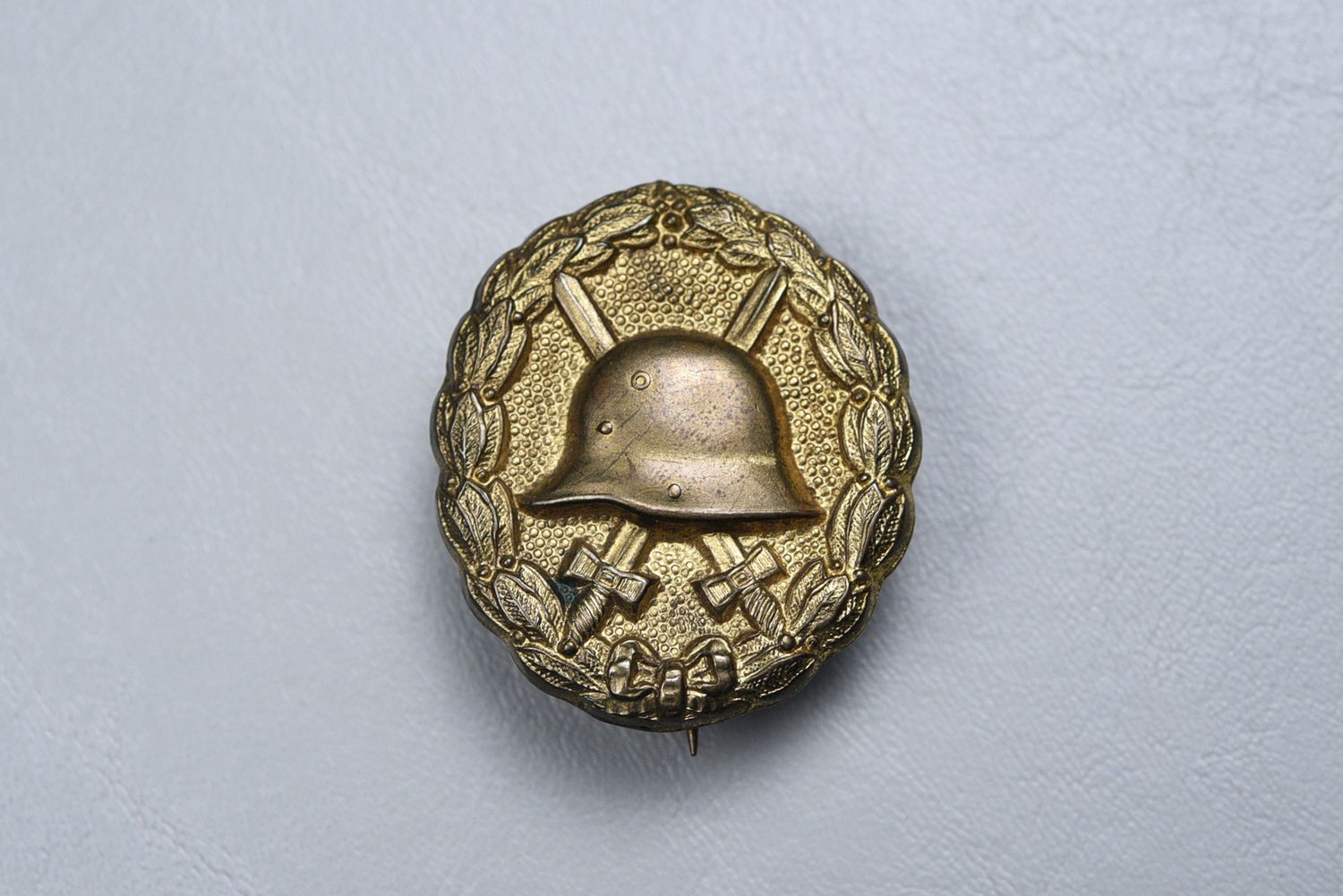 WWI GERMAN 1918 GOLD WOUND BADGE