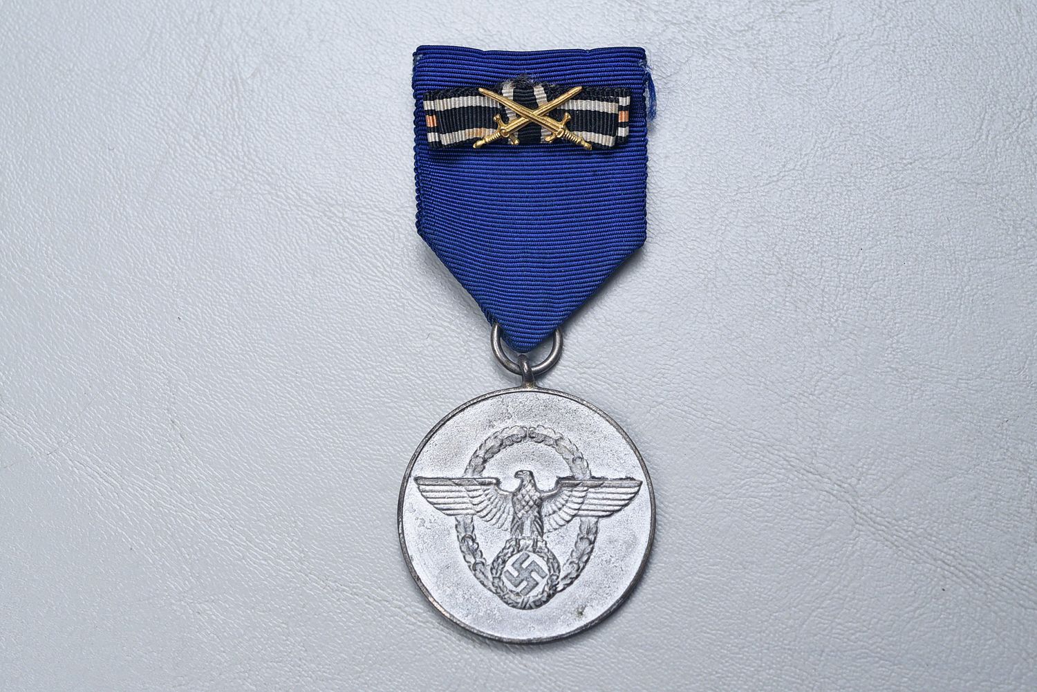 WWII GERMAN POLICE 8-YEAR FAITHFUL SERVICE MEDAL w/BOUTONNIERE