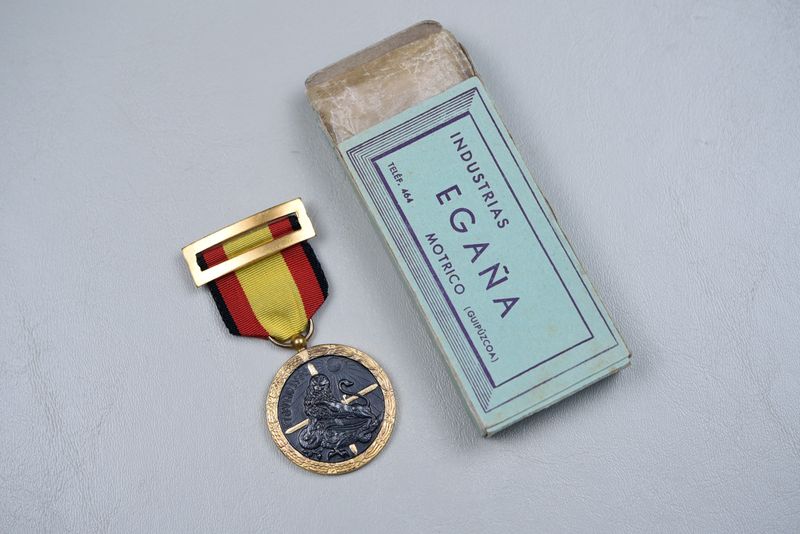 WWII GERMAN 1936-1939 SPANISH CIVIL WAR CAMPAIGN MEDAL IN BOX - MINT WWII GERMAN 1936-1939 SPANISH CIVIL WAR CAMPAIGN MEDAL IN BOX - MINT