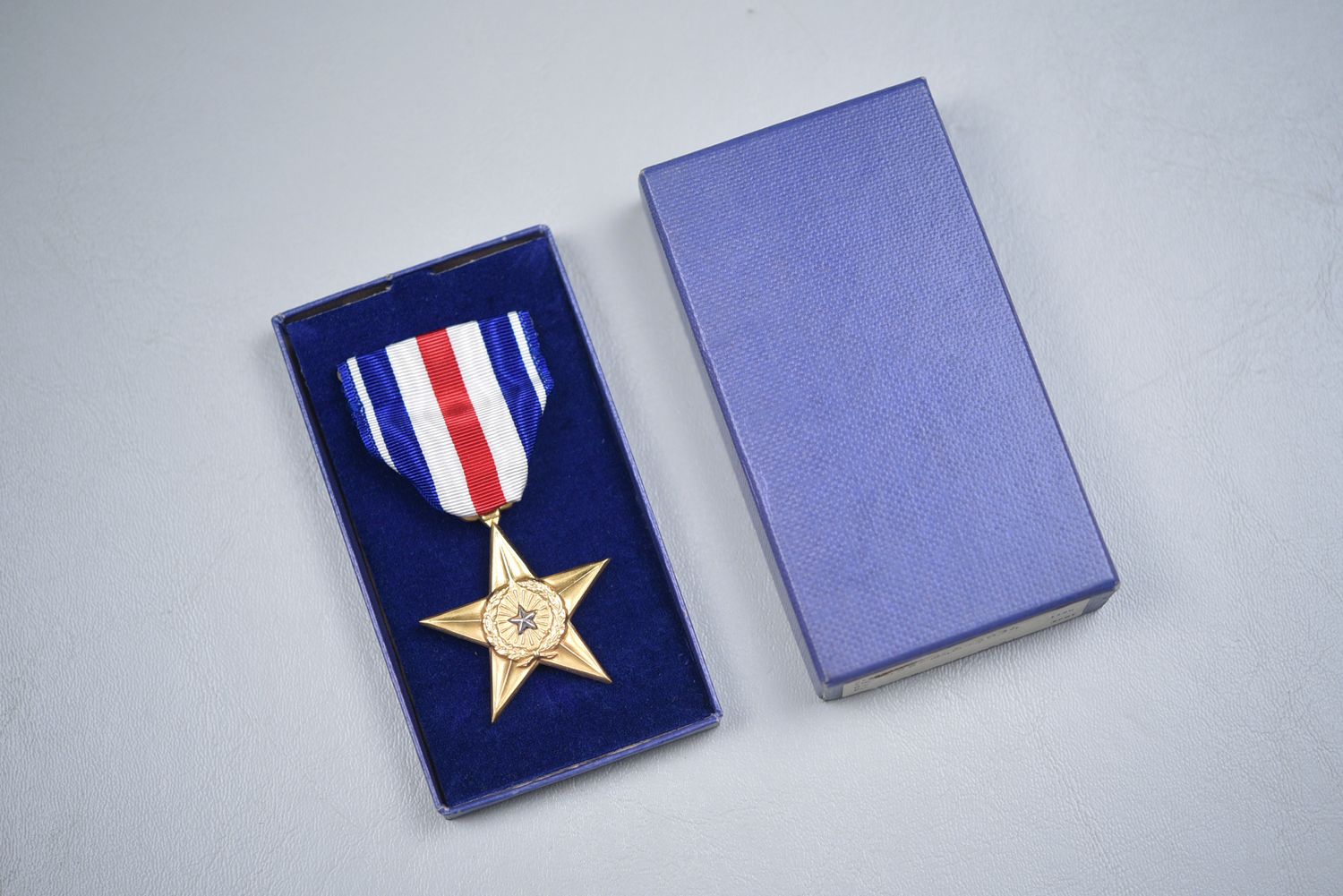 WWII U.S. SILVER STAR BY N.S. MEYER IN BLUE BOX OF ISSUE