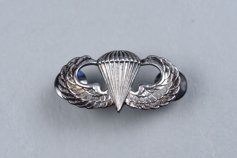 post-VIETNAM WAR U.S. PARATROOPER JUMP WING BY CRISALLI - STERLING post-VIETNAM WAR U.S. PARATROOPER JUMP WING BY CRISALLI - STERLING