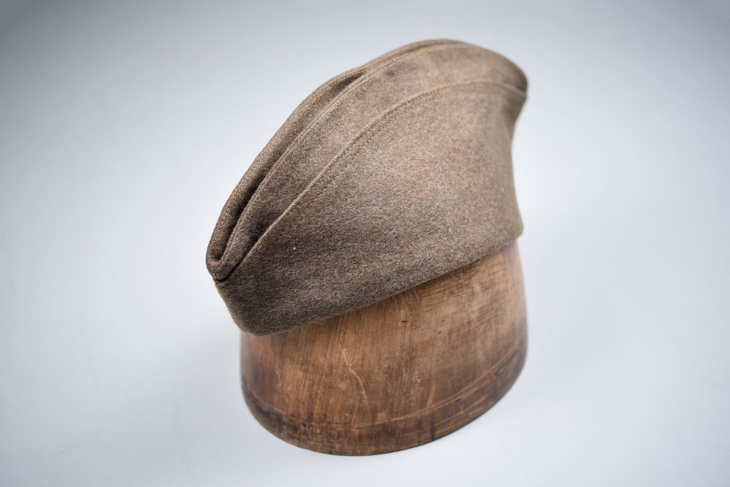 WWI U.S. &#39;DOUGHBOY&#39; OVERSEAS CAP - BRITISH MADE