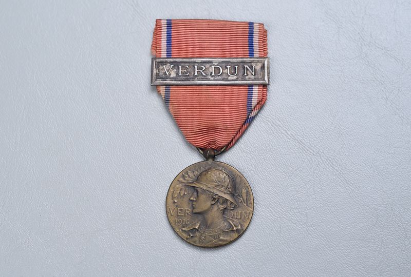 WWI VERDUN MEDAL w/BAR - PRUDHOMME VERSION, TYPE 4 BAR