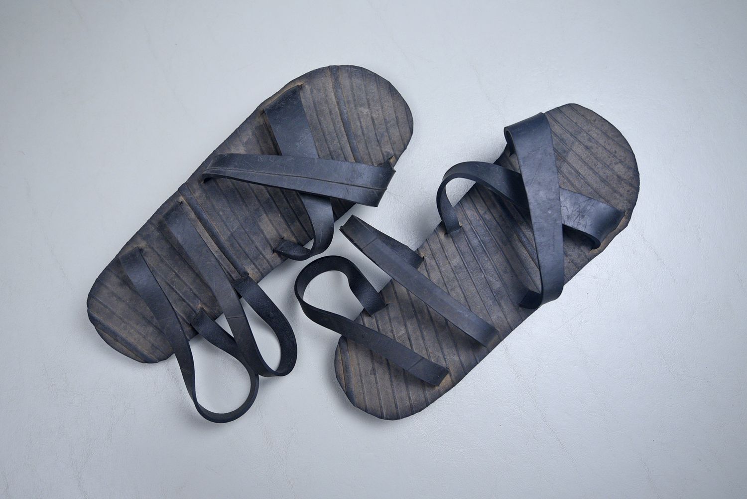 VIETNAM HO CHI MIHN SANDALS - PAIR