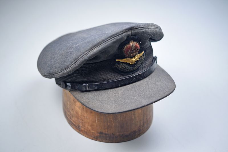 WWII BRITISH ROYAL AIR FORCE OFFICER'S VISOR HAT