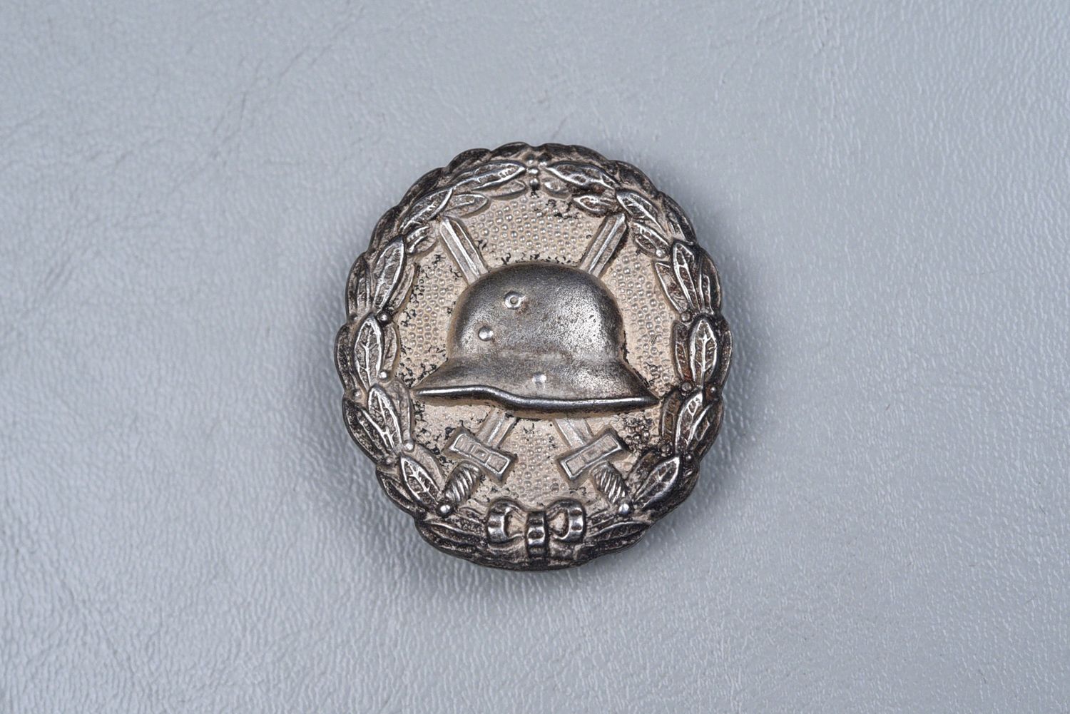 WWI GERMAN MODEL 1918 WOUND BADGE IN SILVER