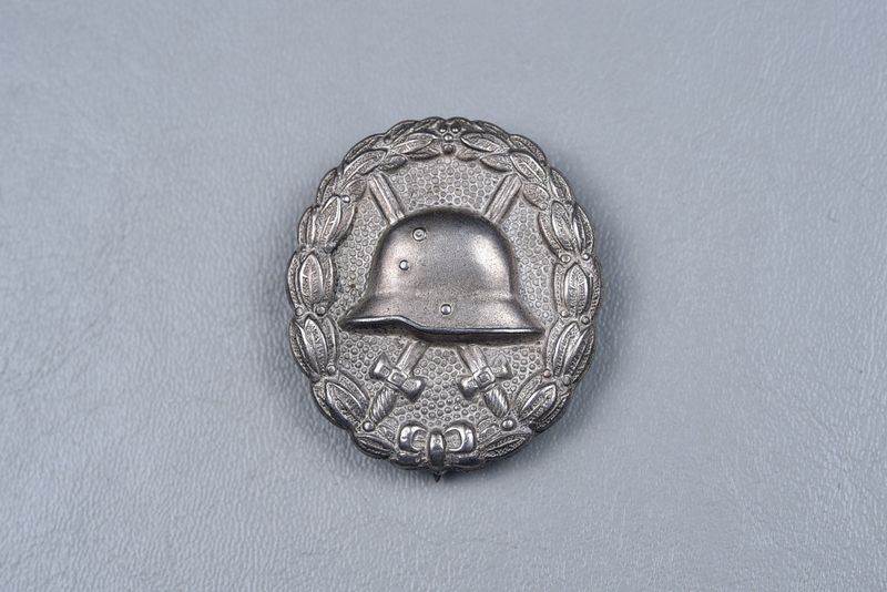 WWI GERMAN MODEL 1918 WOUND BADGE IN SILVER