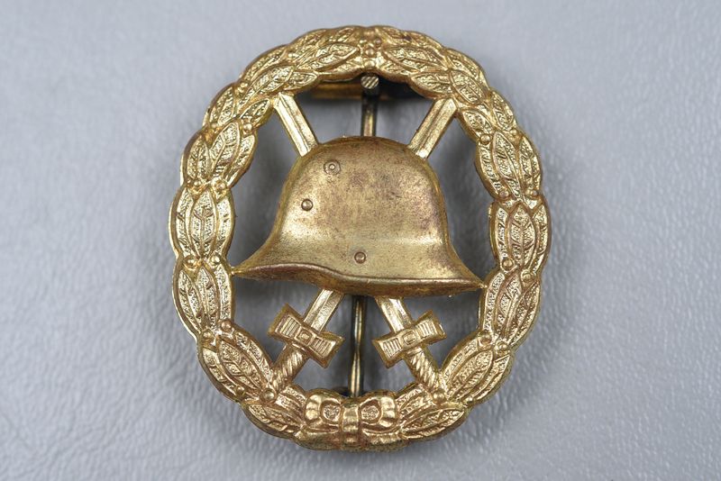 WWI GERMAN MODEL 1918 WOUND BADGE IN GOLD - CUT OUT TYPE