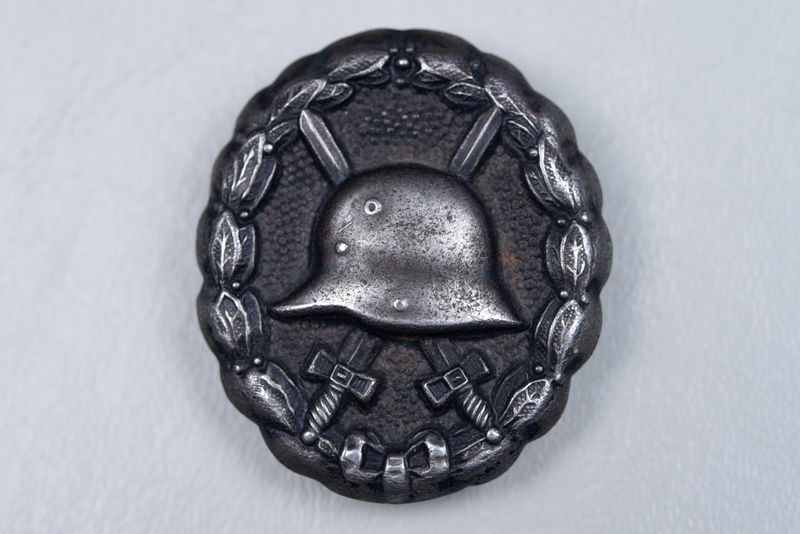 WWI GERMAN MODEL 1918 WOUND BADGE IN BLACK