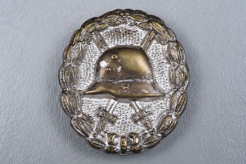 WWI GERMAN MODEL 1918 WOUND BADGE IN SILVER