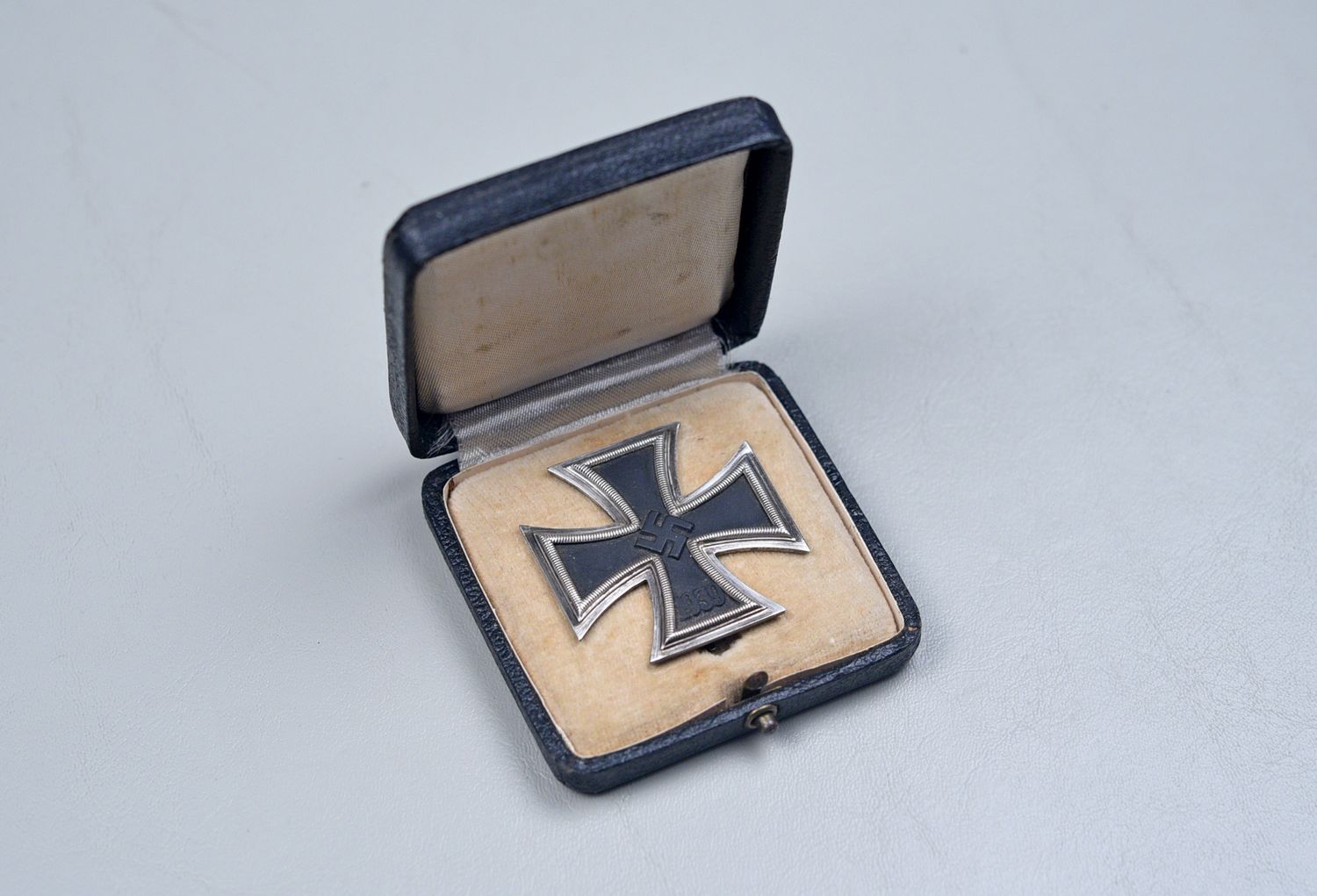 WWII 1939 IRON CROSS 1st CLASS BY KLEIN &amp; QUENZER – CASED, NEAR MINT