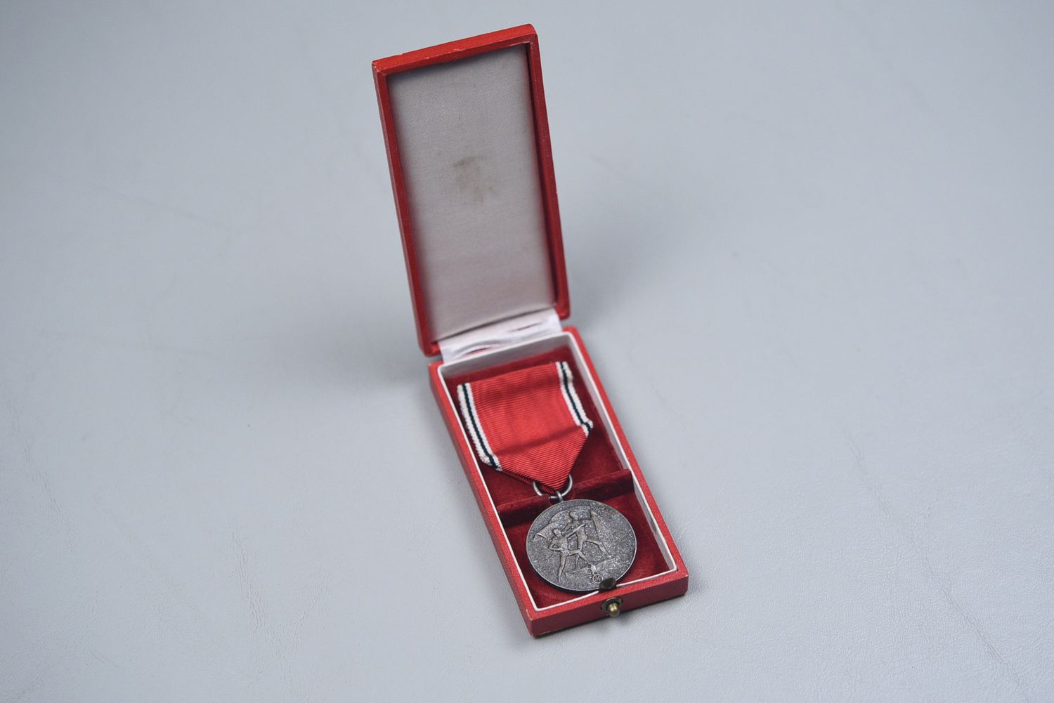 WWII GERMAN 1938 AUSTRIAN ANSCHLUSS MEDAL IN CASE