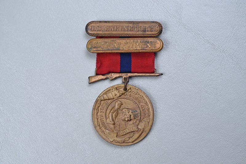 post-WWI U.S. MARINE CORPS GOOD CONDUCT MEDAL 1929 - 1933 w/3rd ENLISTMENT BAR post-WWI U.S. MARINE CORPS GOOD CONDUCT MEDAL 1929 - 1933 w/3rd ENLISTMENT BAR