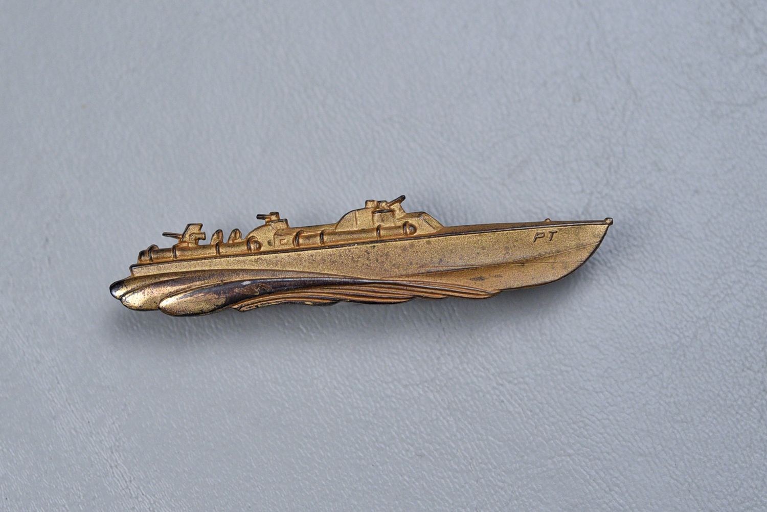 WWII U.S. NAVY PT BOAT BADGE BY ELCO - GILT FINISH, PIN BACK