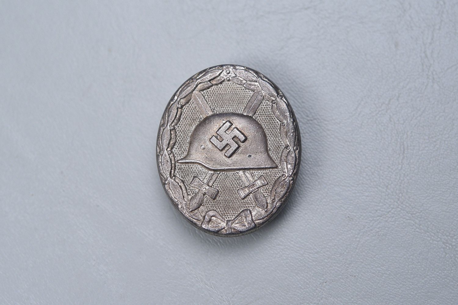 WWII GERMAN 1939 WOUND BADGE IN SILVER BY &#39;107&#39;
