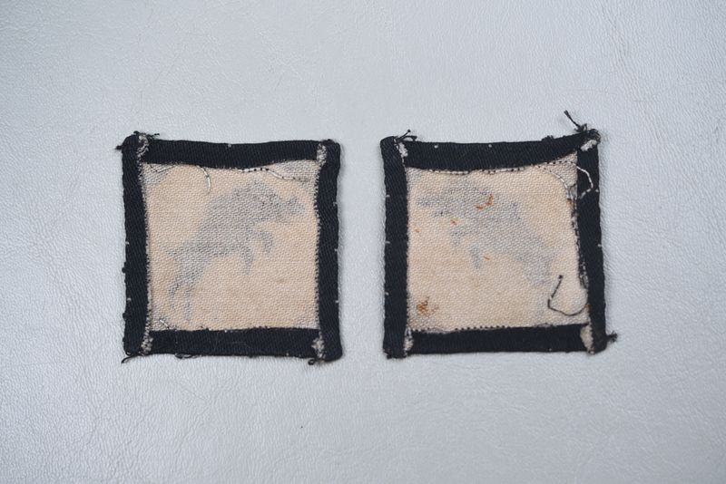 WWII BRITISH XXX CORPS INSIGNIA PAIR - MATCH SET/UNIFORM REMOVED