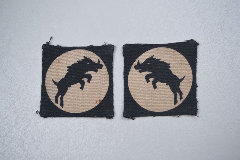 WWII BRITISH XXX CORPS INSIGNIA PAIR - MATCH SET/UNIFORM REMOVED WWII BRITISH XXX CORPS INSIGNIA PAIR - MATCH SET/UNIFORM REMOVED