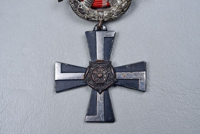 WWII FINNISH LIBERTY CROSS 4th CLASS ON ORIGINAL RIBBON