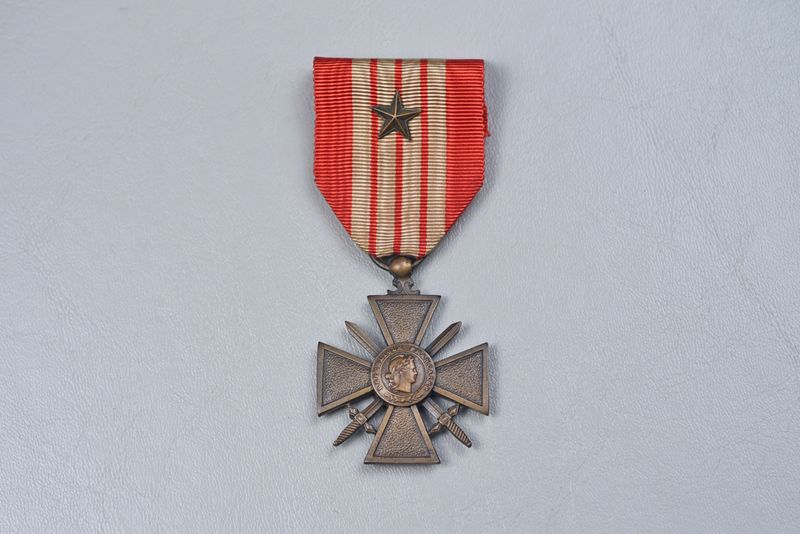 WWII FRENCH 1939 CROIX DE GUERRE w/BRONZE STAR WWII FRENCH 1939 CROIX DE GUERRE w/BRONZE STAR