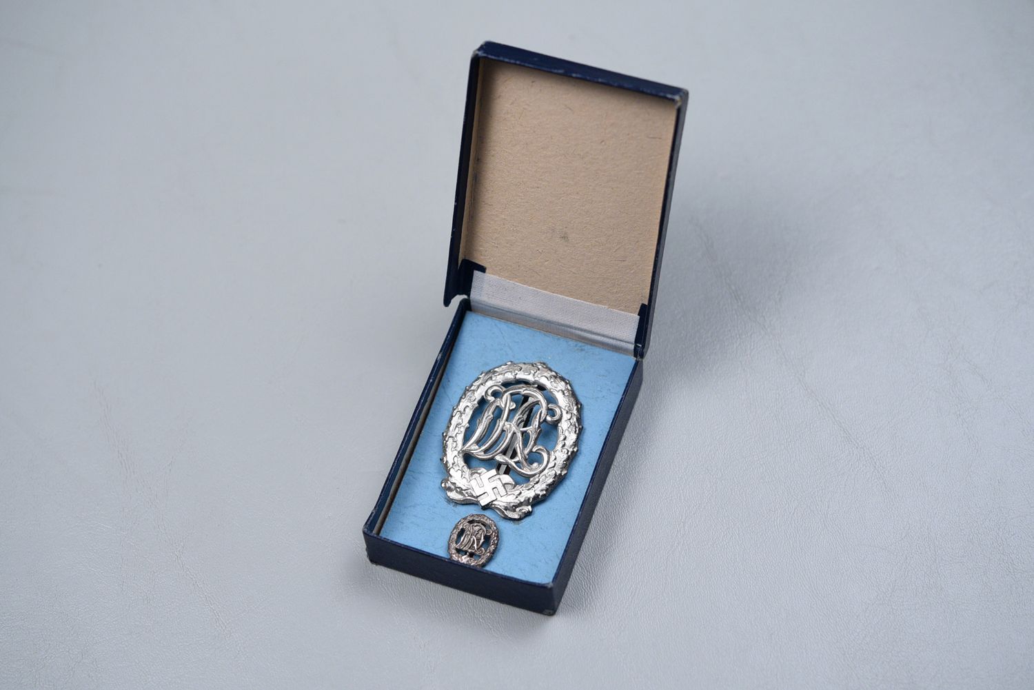 WWII GERMAN 1937 DRL SPORTS BADGE &amp; MINIATURE IN SILVER - CASED