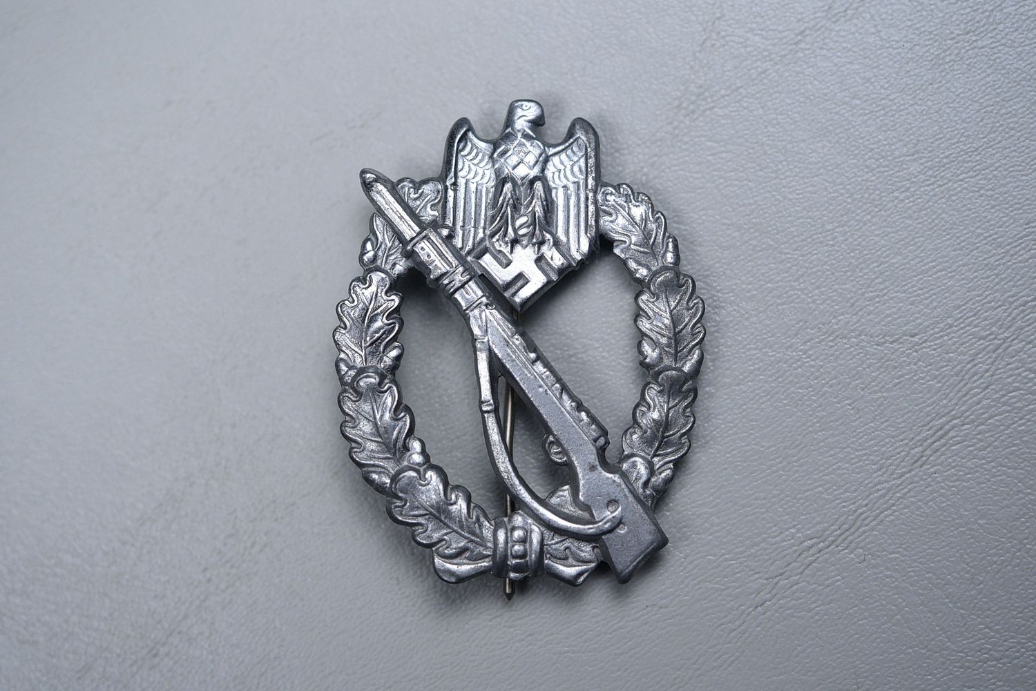 WWII GERMAN INFANTRY ASSAULT BADGE IN SILVER