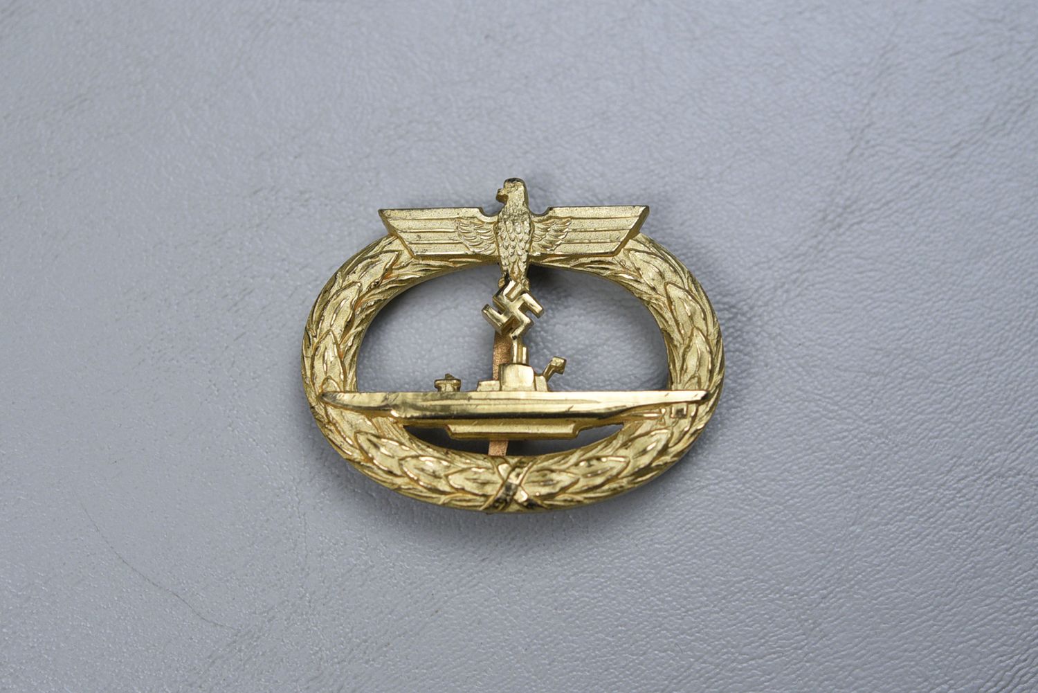 WWII GERMAN KRIEGSMARINE U-BOAT BADGE BY SCHWERIN - GOLD FROSTED