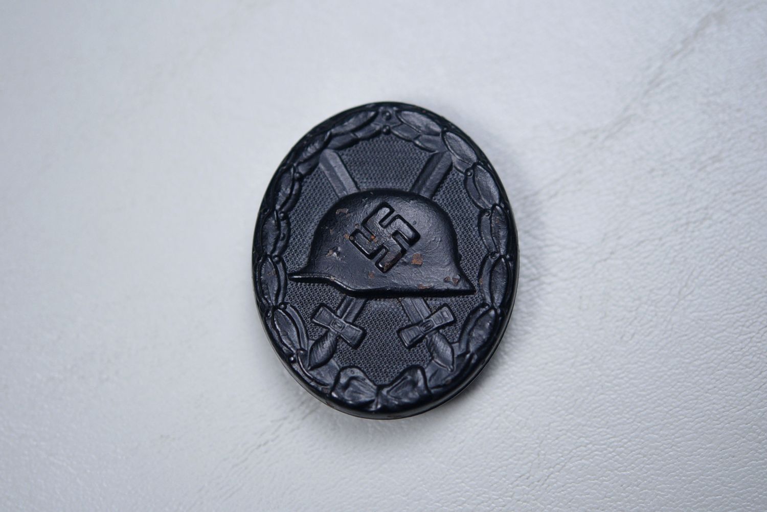 WWII GERMAN MODEL 1939 WOUND BADGE IN BLACK BY STEINHAUER &amp; LÜCK