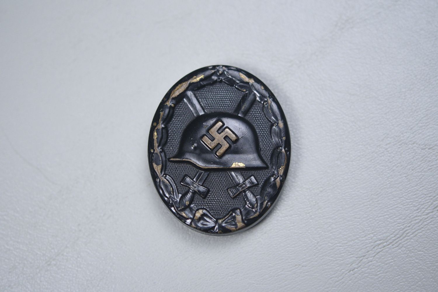 WWII GERMAN MODEL 1939 WOUND BADGE IN BLACK