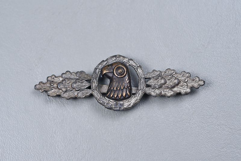 WWII GERMAN LUFTWAFFE RECONNAISSANCE FLIGHT CLASP IN SILVER BY BSW WWII GERMAN LUFTWAFFE RECONNAISSANCE FLIGHT CLASP IN SILVER BY BSW