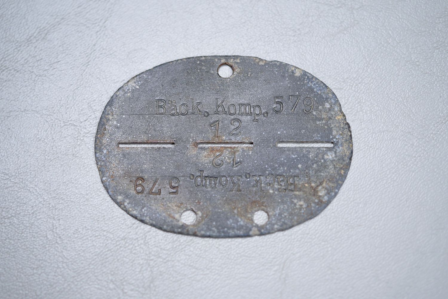 WWII GERMAN IDENTITY DISC - UNBROKEN