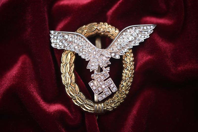 WWII GERMAN LUFTWAFFE PILOT/OBSERVER BADGE w/DIAMONDS