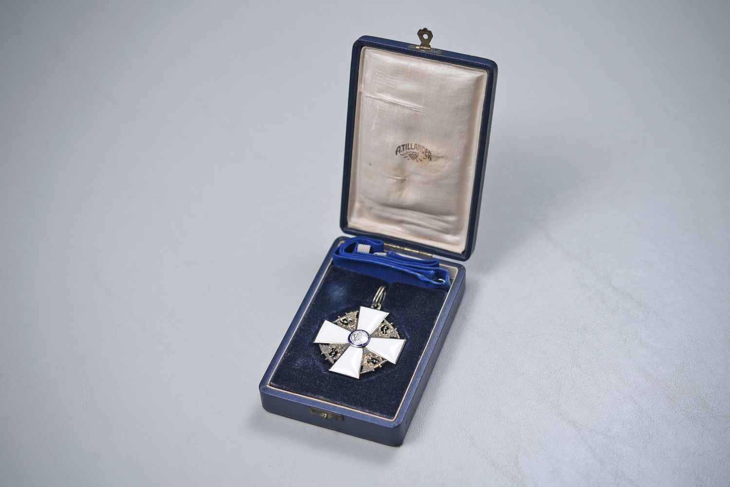 WWII FINNISH ORDER OF THE WHITE ROSE GRADE OF COMMANDER IN CASE