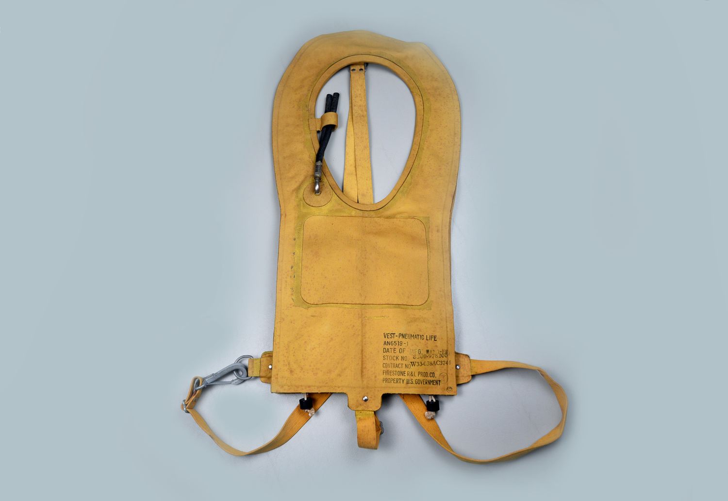 WWII U.S. MODEL B-4 &#39;MAE WEST&#39; LIFE PRESERVER DATED 1945