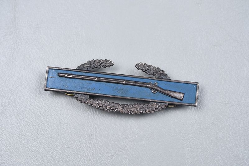 VIETNAM WAR U.S. COMBAT INFANTRY BADGE BY ANITAYA BROS., ATTLEBORO, MASS. VIETNAM WAR U.S. COMBAT INFANTRY BADGE BY ANITAYA BROS., ATTLEBORO, MASS.