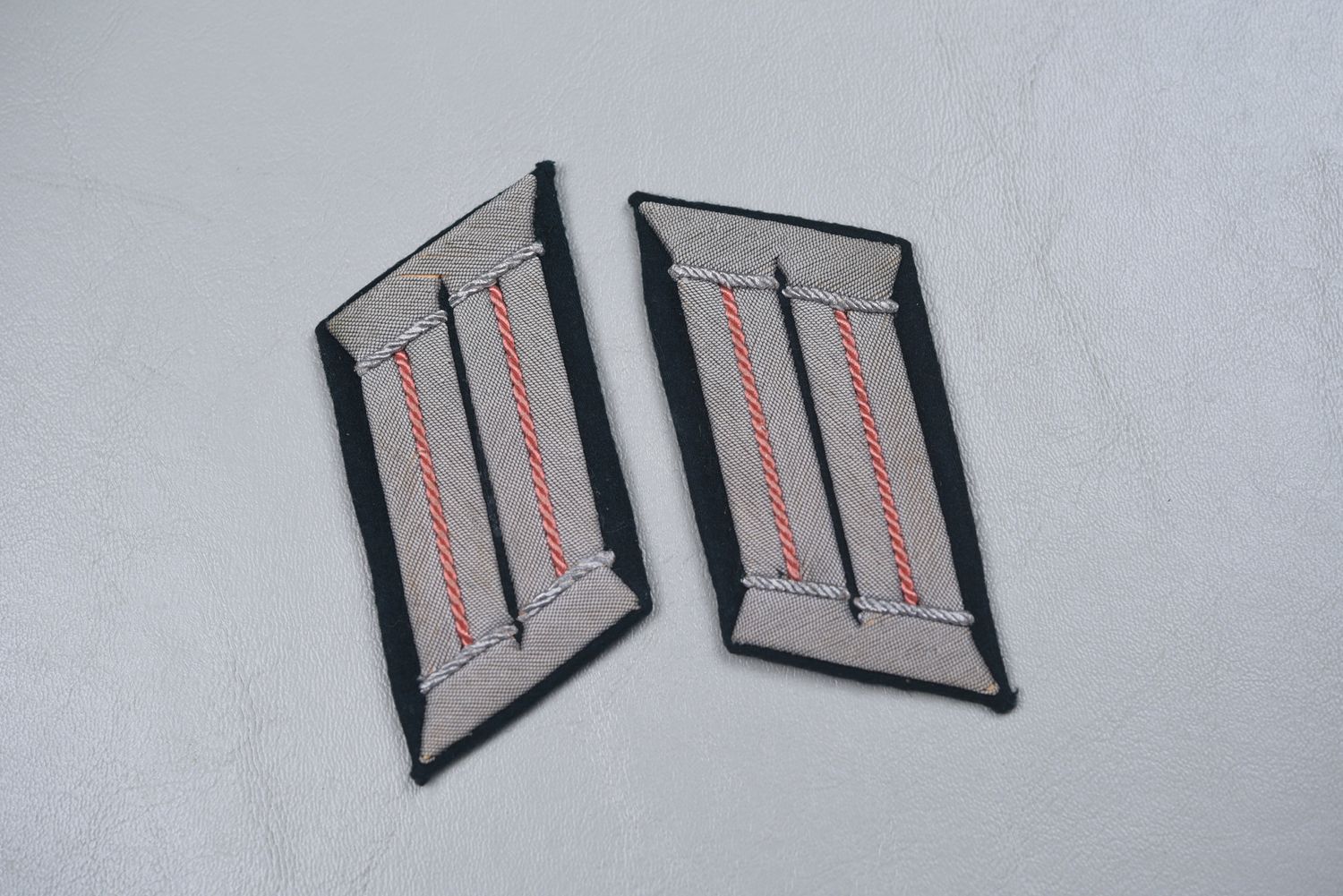WWII GERMAN ARMY PANZER OFFICER&#39;S COLLAR TABS