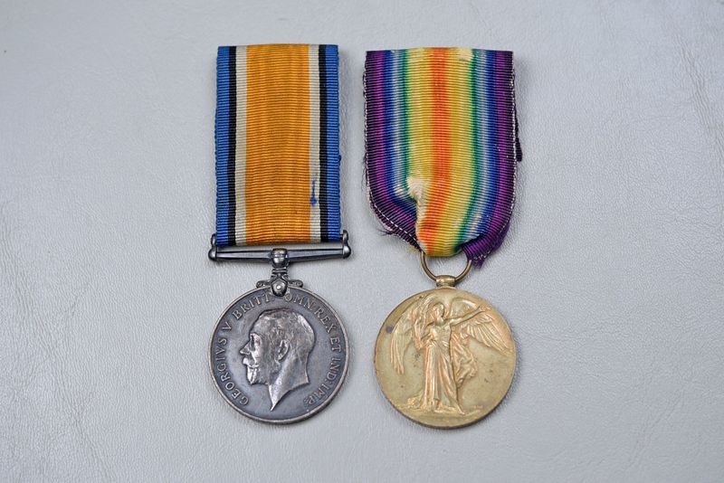 WWI BRITISH WAR & VICTORY MEDAL PAIR TO HAMPSHIRE REGIMENT WWI BRITISH WAR & VICTORY MEDAL PAIR TO HAMPSHIRE REGIMENT