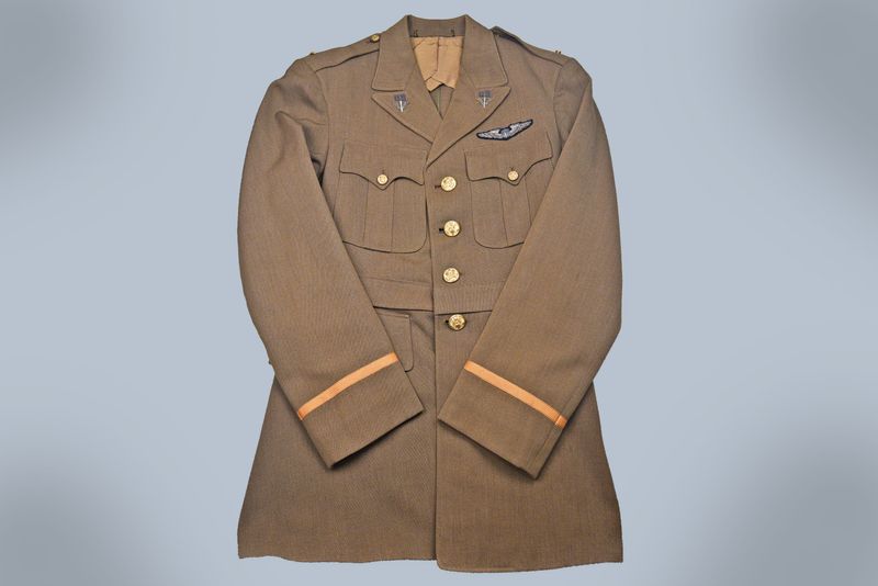pre-WWII U.S. ARMY AIR CORPS PILOT'S UNIFORM COAT w/DIRECT EMBROIDERED INSIGNIA pre-WWII U.S. ARMY AIR CORPS PILOT'S UNIFORM COAT w/DIRECT EMBROIDERED INSIGNIA