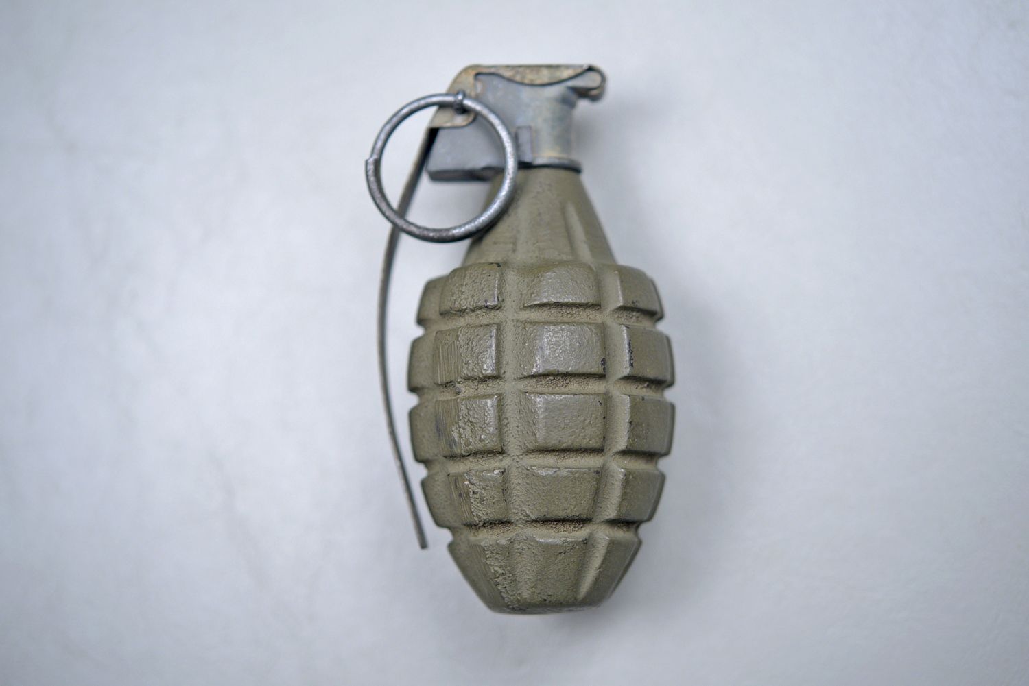 WWII U.S. MK II ‘PINEAPPLE’ FRAGMENTATION HAND GRENADE – COMPLETE &amp; INERT