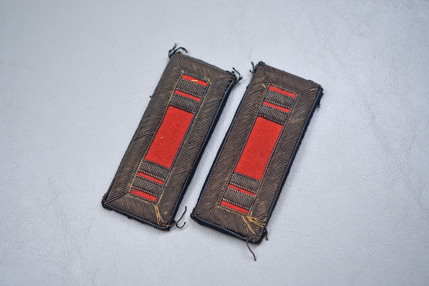 CIVIL WAR U.S. ARTILLERY CAPTAIN&#39;S SHOULDER STRAPS - MATCHED PAIR