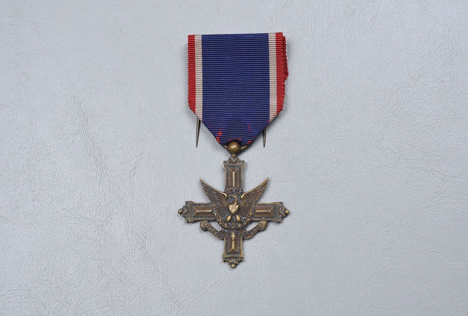WWI DISTINGUISHED SERVICE CROSS ON ORIGINAL RIBBON, TYPE II – FRENCH MADE