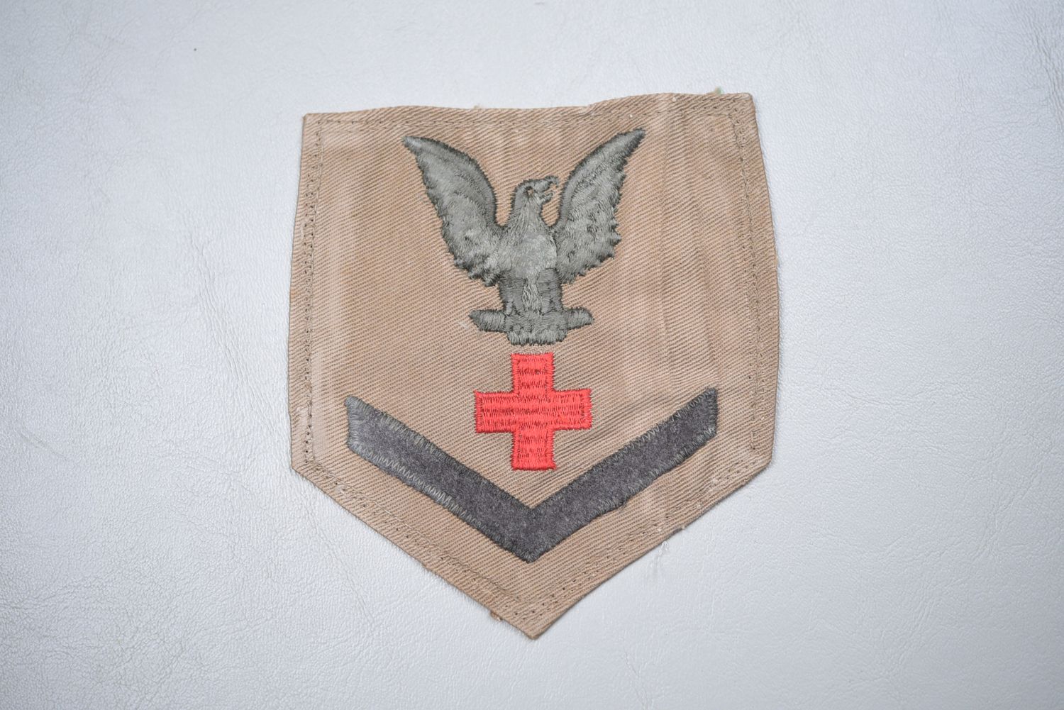 WWII U.S. NAVY/MARINE CORPS PHARMACIST MATE 3rd CLASS RATE ON KHAKI COTTON