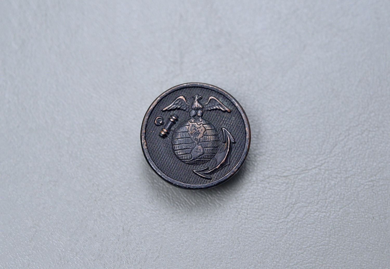 WWI U.S. MARINE CORPS RIGHT SIDE COLLAR DISK