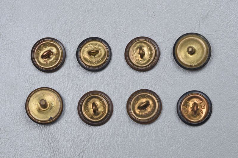 WWI U.S. MARINE CORPS SMALL BUTTON LOT OF 7